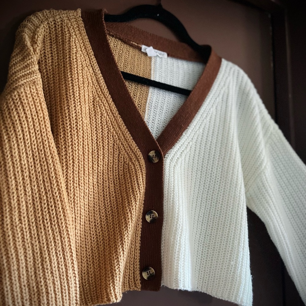Contrast button up sweater